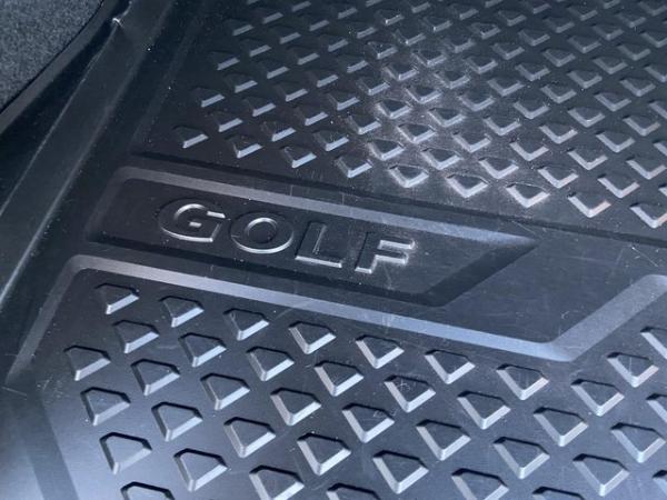 Image 3 of VW Golf boot liner - immac. Collect only DY6