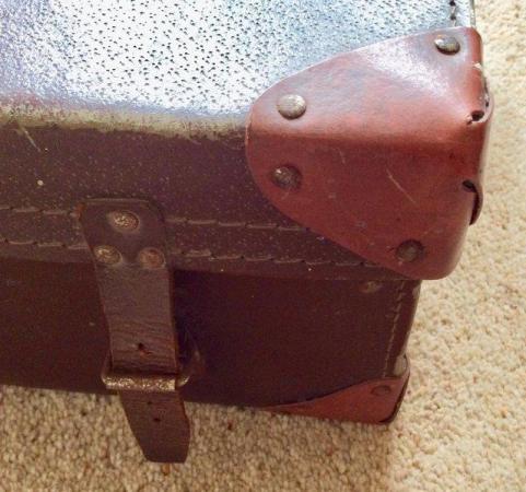 Image 4 of Old suitcase