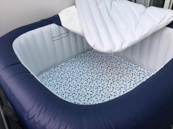 Image 1 of 3yr old HOT TUB immaculate condition