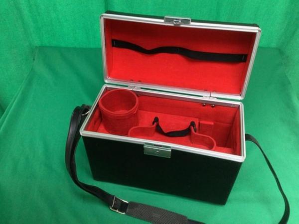 Image 3 of Camera carrying case with original inserts