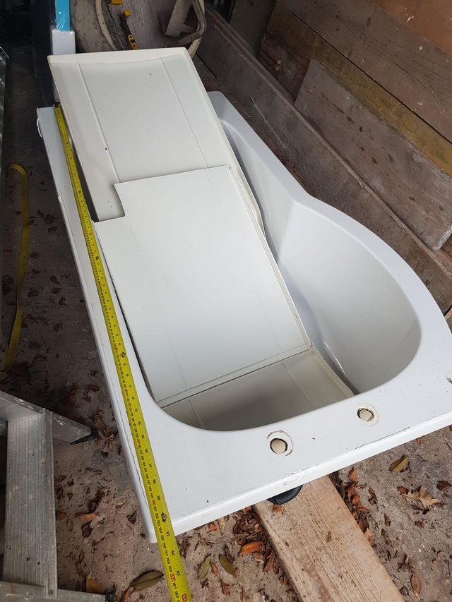Preview of the first image of Bath and shower screen for sale.