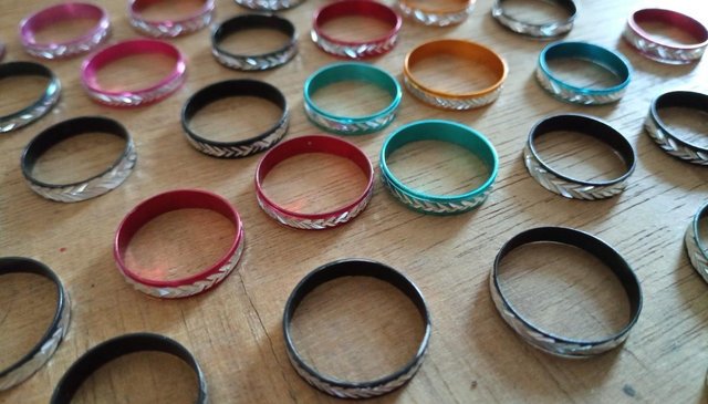 Image 3 of x50 multi coloured fashion rings -various sizes/colours