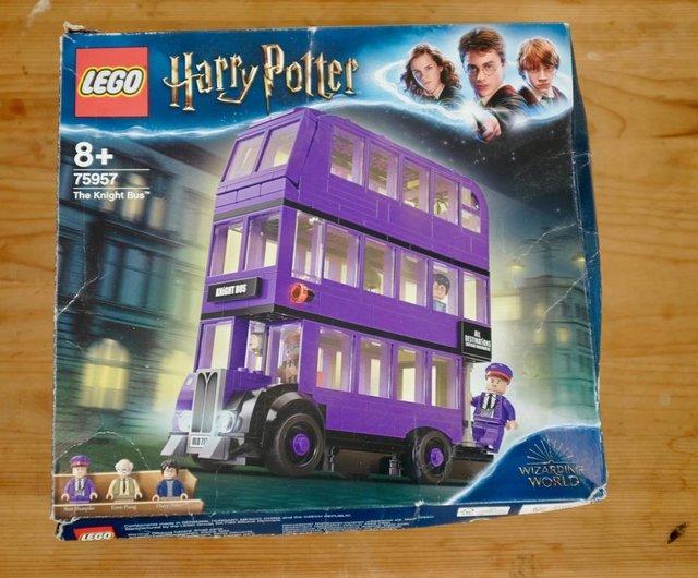 Preview of the first image of Lego Harry Potter Knight Bus, complete.