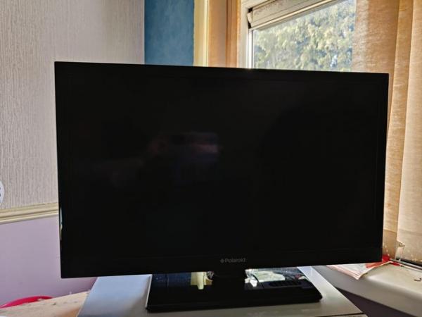 Image 2 of Black Polaroid tv 25 inch