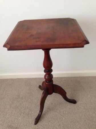 Image 4 of Antique Mahogany Pedestal Table.