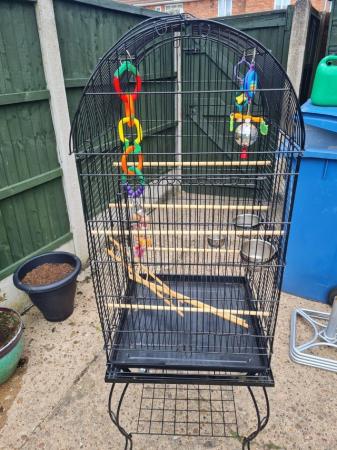 Image 2 of Large bird cage for cockatiels or parrots
