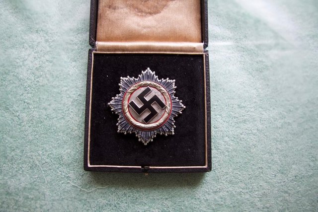 Preview of the first image of WW2 German Cross in Silver BOXED.
