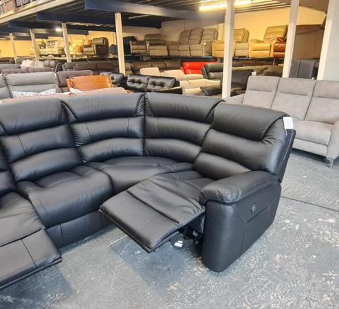 Image 14 of La-z-boy Staten black leather electric recliner corner sofa