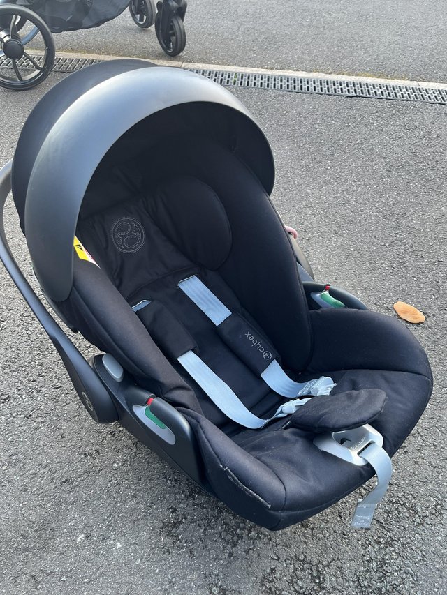 Preview of the first image of I candy peach 7 bundle including cybex car seat and isofix.