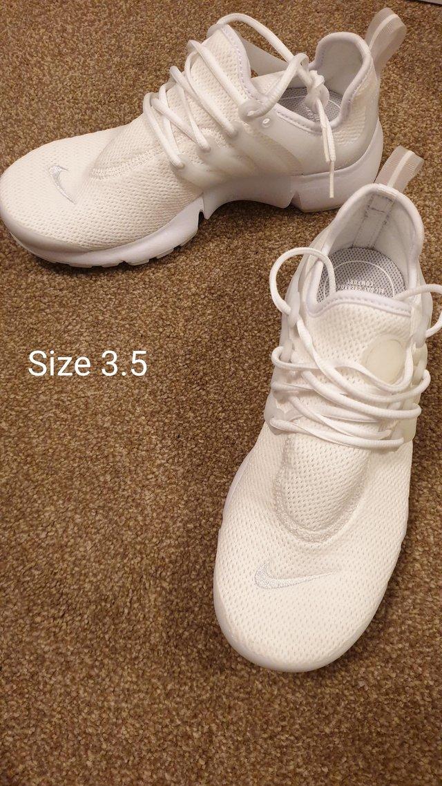 Preview of the first image of Womens Nike Trainers in White, UK 3.5.