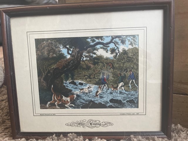 Preview of the first image of Macclesfield silk picture Otter Hunting.