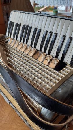 Image 10 of Hohner 120 bass piano accordion