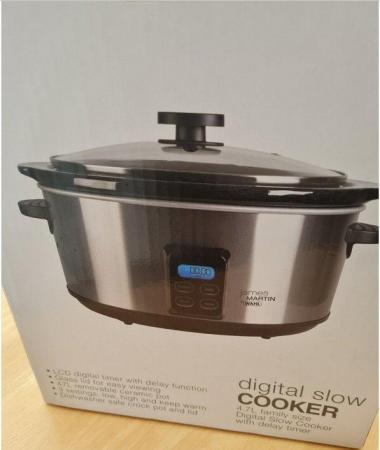Image 1 of Digital Slow Cooker 4.7 Ltr Large family sized- New in box J