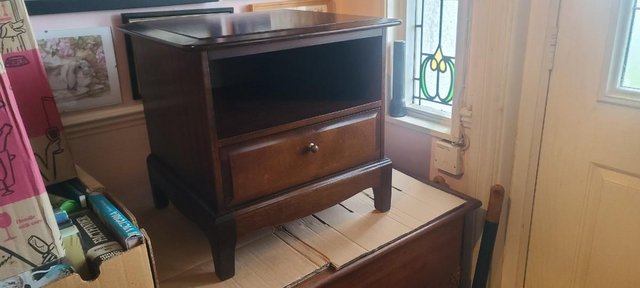 Image 15 of Solid Mahogany Stag Minstrel Bedroom Furniture, as listed