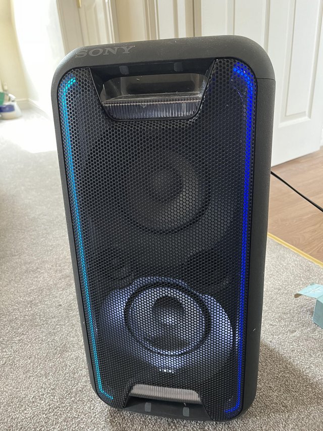 Preview of the first image of Sony GTK-XB5 Speaker System.