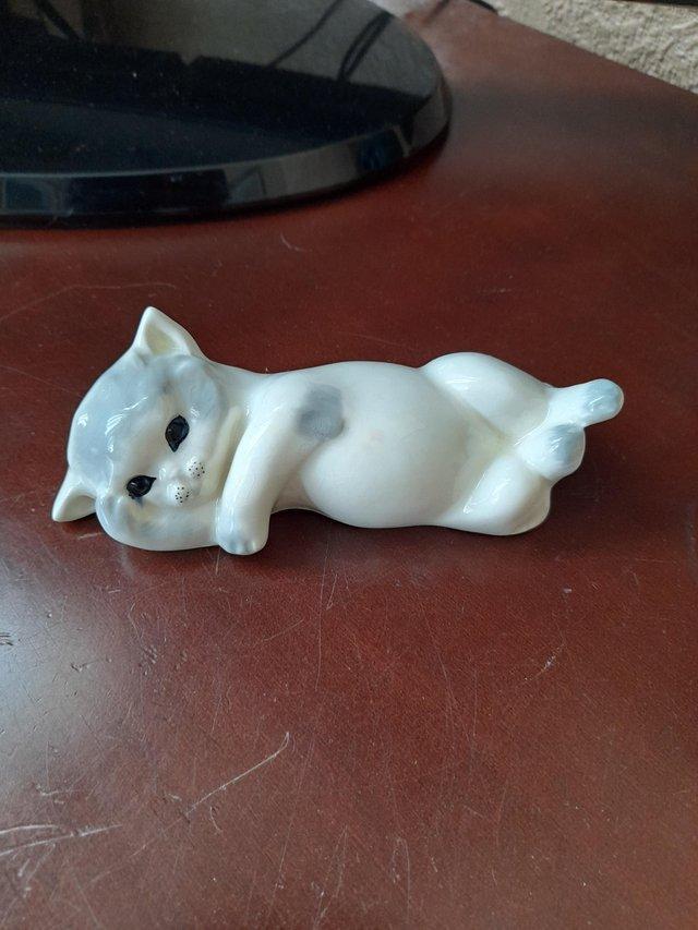 Preview of the first image of Lovely vintage cat ornament  with makers mark.