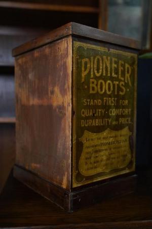 Image 9 of Edwardian Shoe Box 'Pioneer Boots' Original Advertising