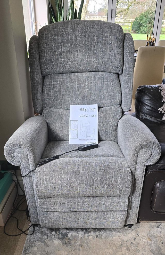 Preview of the first image of Hudson Dorchester Riser Recliner (Large).