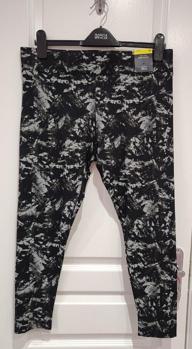 Preview of the first image of New M&S High Rise Leggings Size 16 Short Collect or Post.