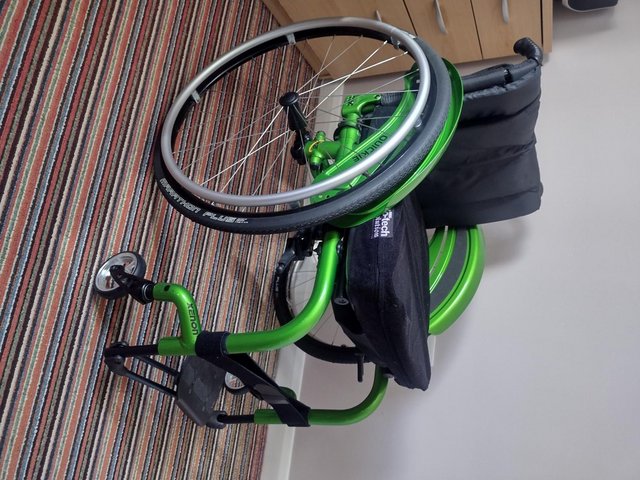 Preview of the first image of Quickie Xenon wheelchair..