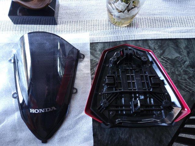 Preview of the first image of honda cbr500r Black screen and red seat cowl.
