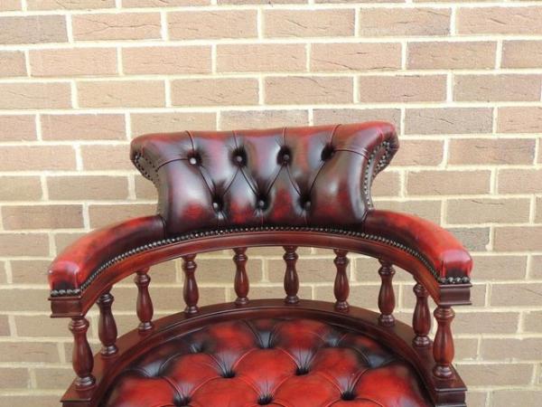 Image 4 of Chesterfield Traditional Ox Blood Chair (UK Delivery)