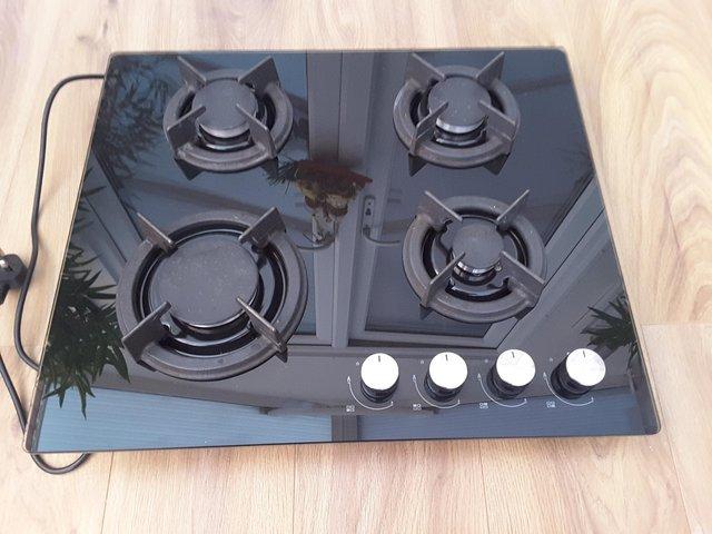 Preview of the first image of 4 RING BLACK GLASS GAS HOB --- VERY GOOD CONDITION.