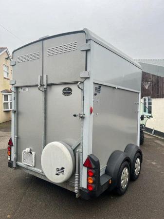 Image 3 of ifor williams 511 horse trailer