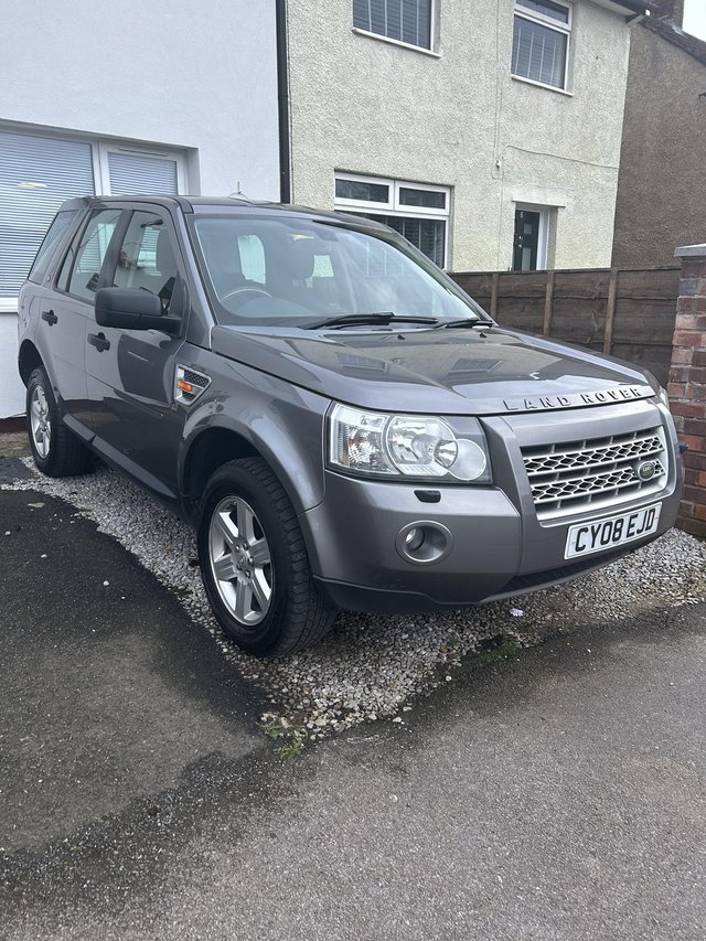 Preview of the first image of Freelander 2 clean condition.