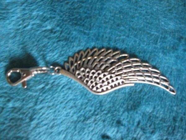 Image 1 of Large silver colour Angel wing keyring