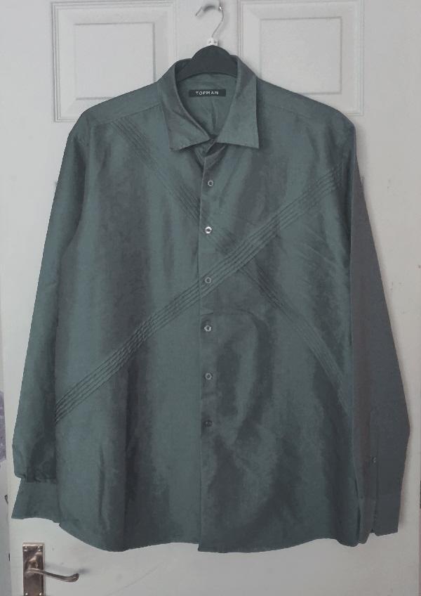 Preview of the first image of Lovely Mens Dress Shirt By Topman - Size XXL    B8.
