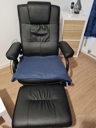 Image 3 of HOMCOM massage recliner chair!