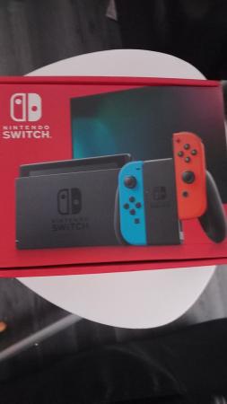 Image 3 of Nintendo switch neon with 1 game