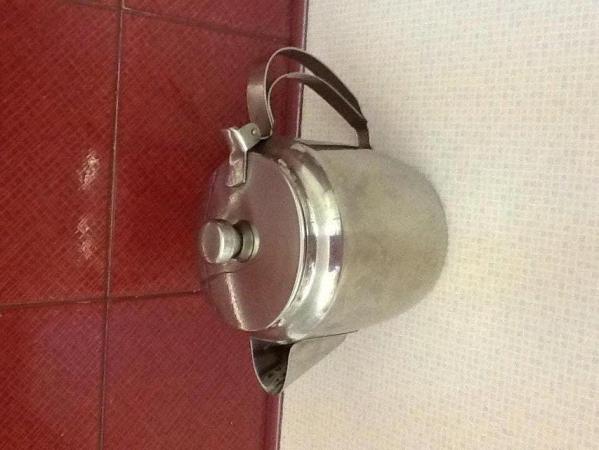Image 2 of STAINLESS STYLE TEA POT / KETTLE