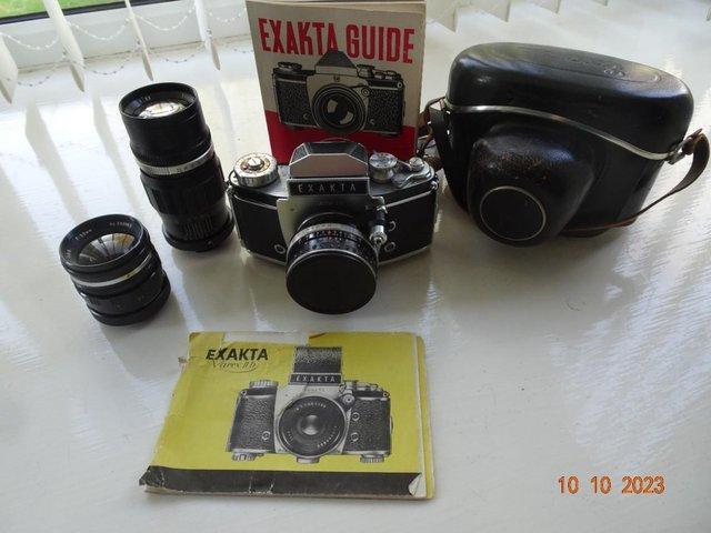Preview of the first image of EXAKTA35mm camera with extra lens..