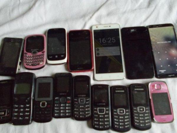 Image 1 of Job lot of 16 Nokia, Samsung Galaxy phones,spares or repairs