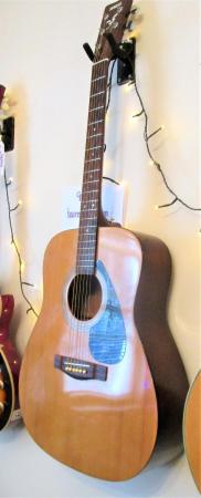 Image 8 of YAMAHA F310 Acoustic.6 string Qulaity New Strings used in se