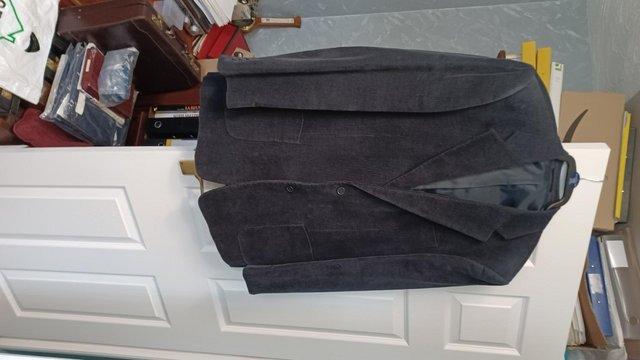 Preview of the first image of Corduroy Navy Blue Mens Jacket 44R in excellent condition.
