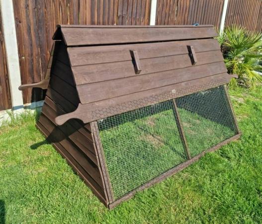 Image 1 of Forsham Chicken Ark. Good Solid Condition. Can deliver local