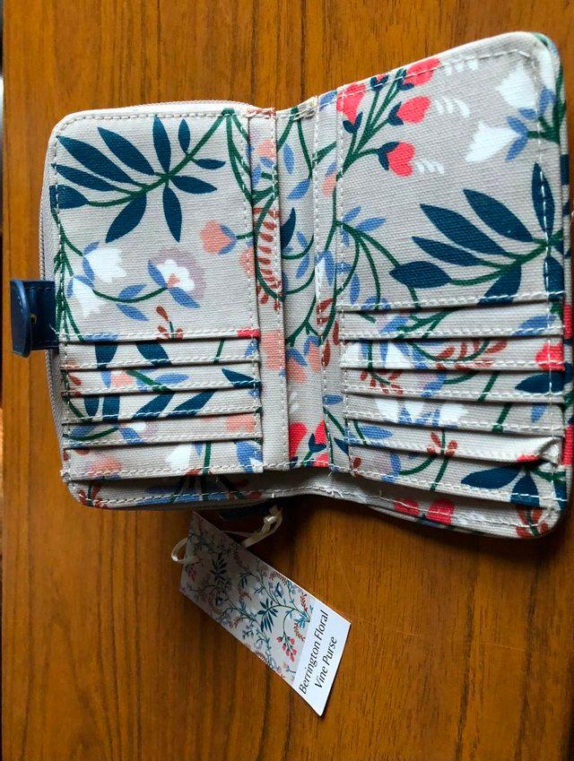 Preview of the first image of FLORAL BERRINGTONVINE PURSE/WALLET.