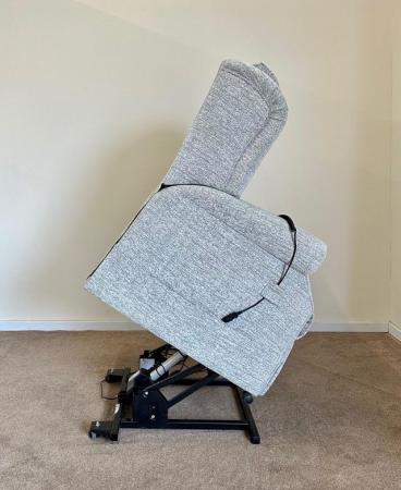 Image 15 of COSI ELECTRIC RISER RECLINER DUAL MOTOR CHAIR GREY DELIVERY
