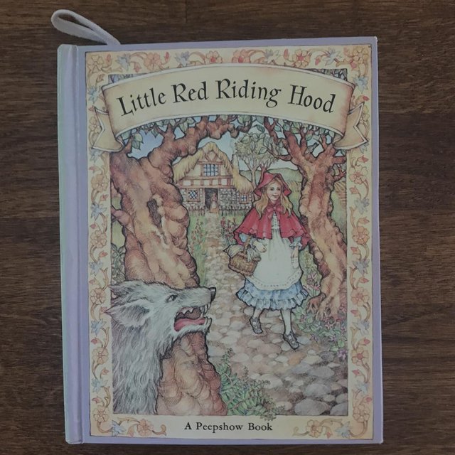 Preview of the first image of Vintage 1975 'Little Red Riding Hood' Peepshow Book. H/back..
