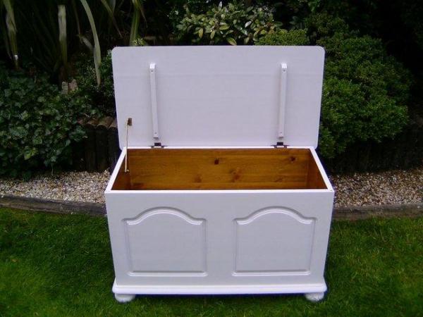 Image 1 of Wooden ottoman / blanket box / chest / trunk