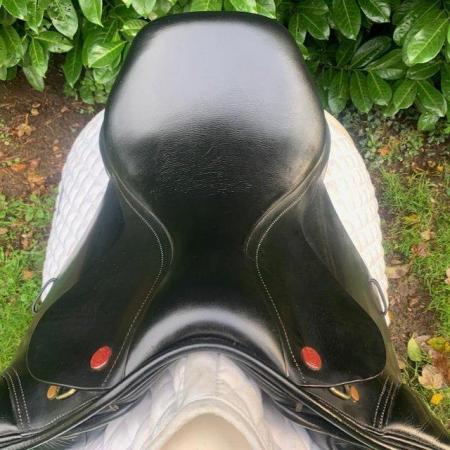 Image 9 of Kent & Masters 17 inch Cob saddle