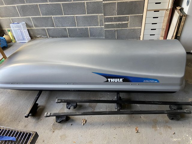 Thule evolution 900 roof box 2 sets of roof bars and pulley For