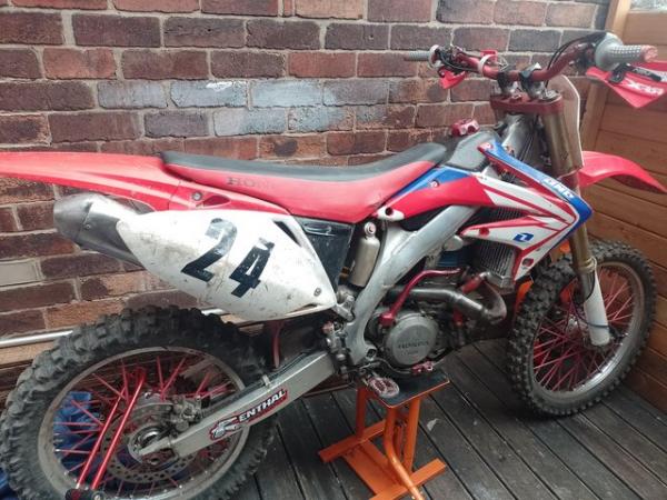 Image 2 of Honda CRF 450r2006 excellent condition