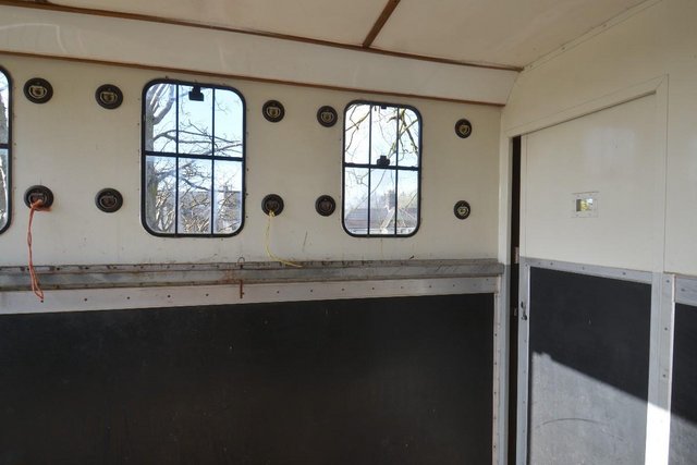 Image 13 of Leyland Daf 7.5T horsebox with living