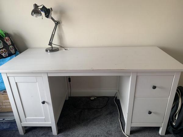 Image 2 of White Desk - Spacious with lots of storage