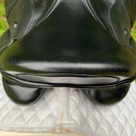 Image 13 of Kent & Masters 16.5” S-Series High Wither Compact Saddle