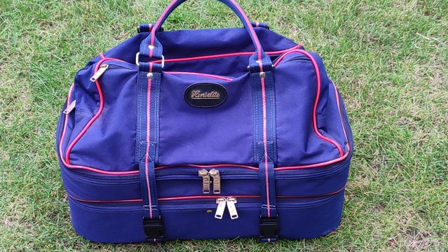 Preview of the first image of Henselite Bowls bag, dark blue, vgc.